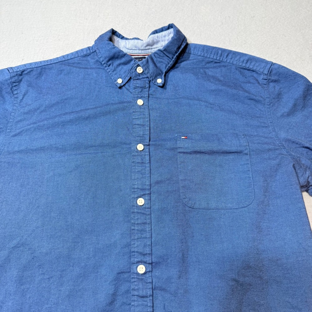 Tommy Hilfiger Custom Fit Blue Chambray Button Down Shirt Men's XL, Dress,Preppy